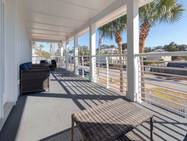 Luxurious 8 Bedroom Coastal Retreat in Destin - Perfect for Groups